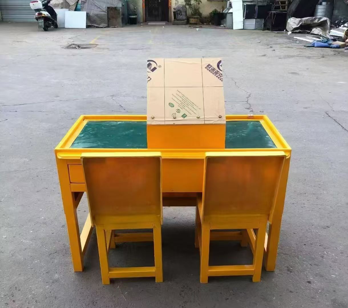 灌南防静电导通桌井下煤矿火工品发放桌：危险品流转的安全守护者